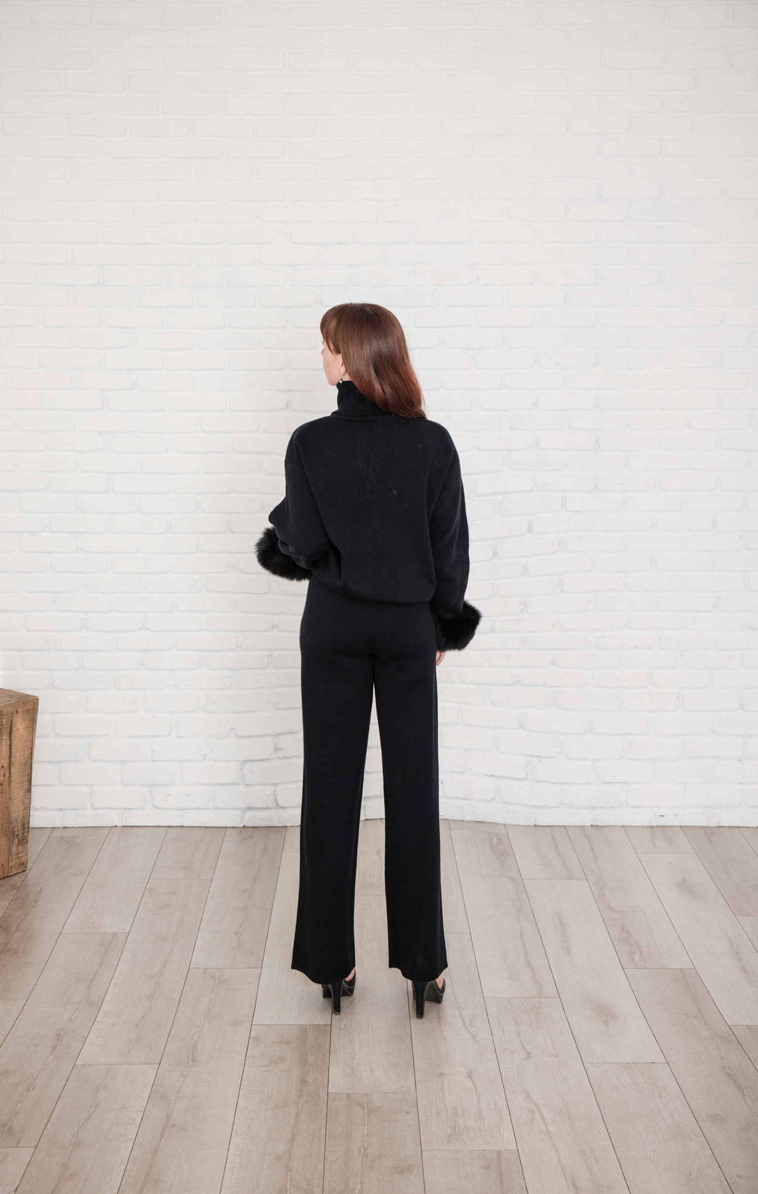 Deandra loungewear with fur trimmed sleeve