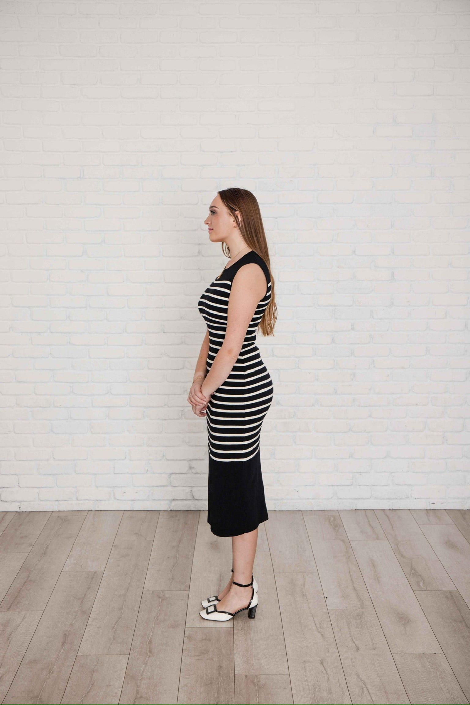 black and cream knit dress Darcy Black and Cream Striped Sleeveless Sweater Dress M
