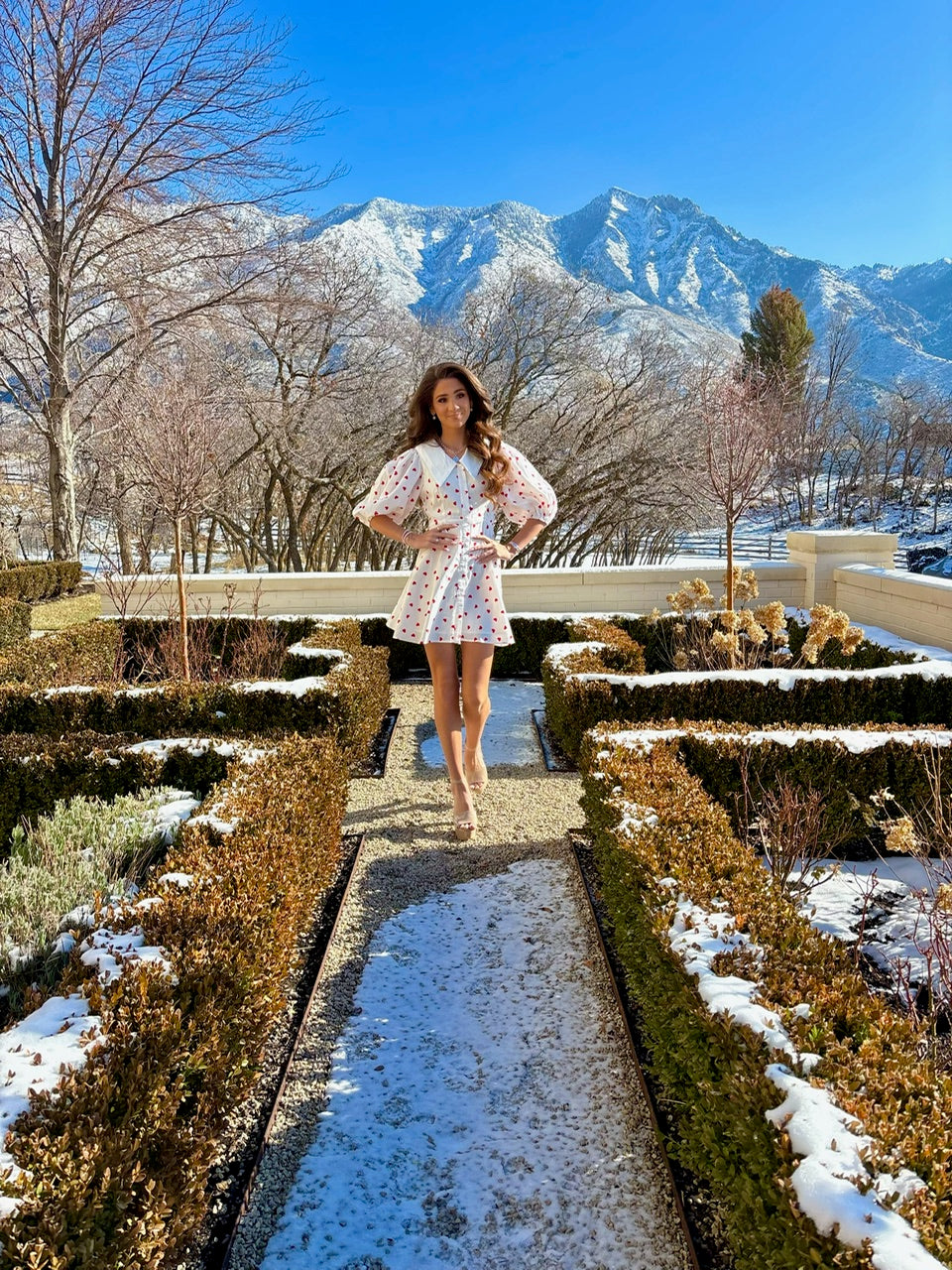winter valentine dress 20 Winter Valentine's Day Looks